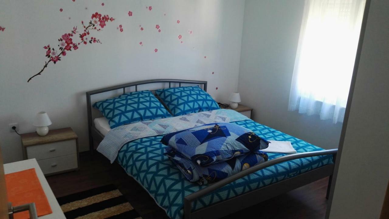 ויר Tomek Apartment מראה חיצוני תמונה