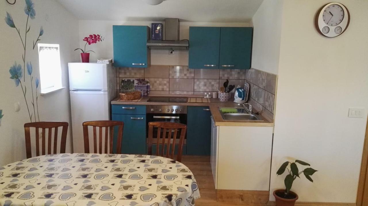 ויר Tomek Apartment מראה חיצוני תמונה