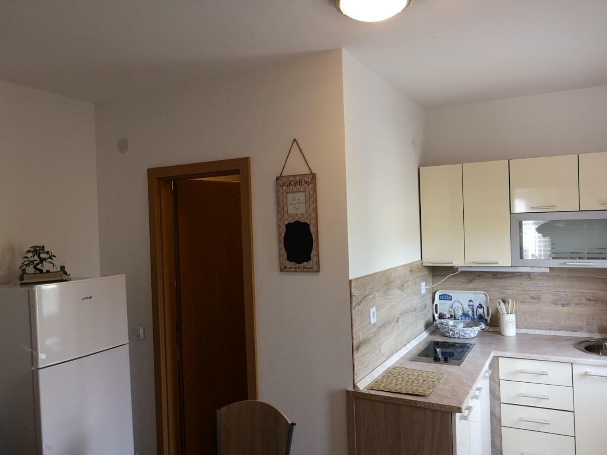 ויר Tomek Apartment מראה חיצוני תמונה