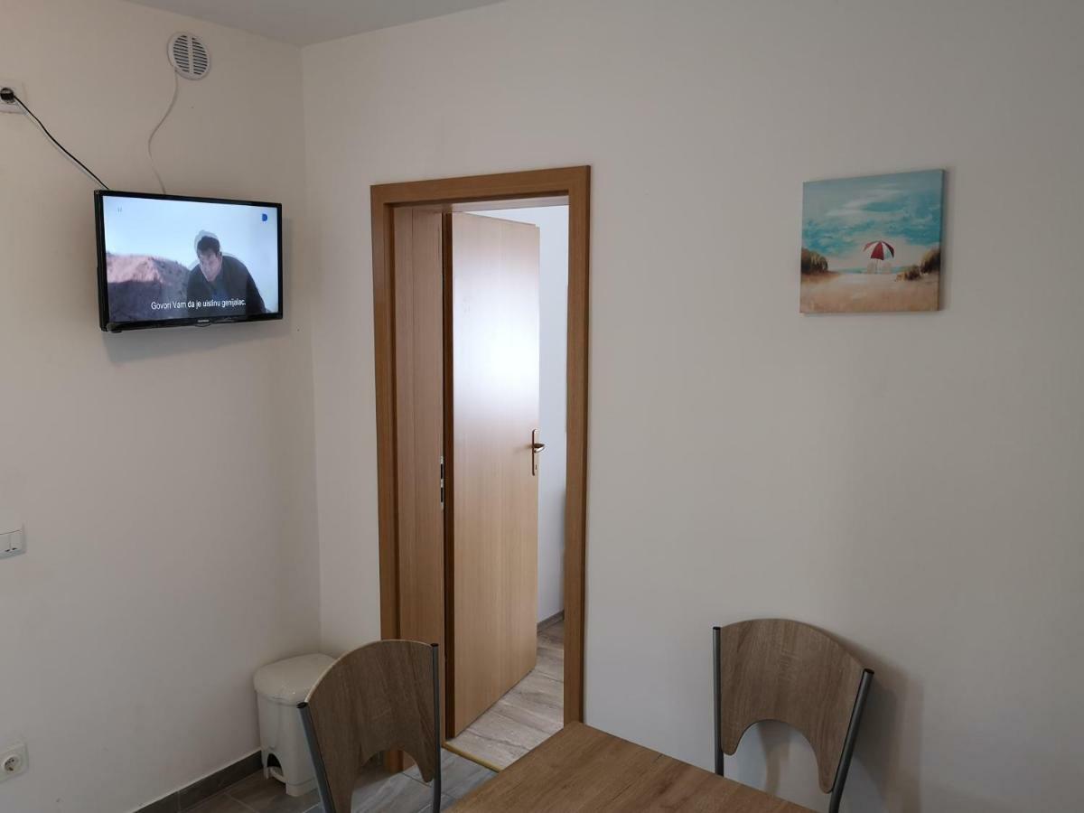 ויר Tomek Apartment מראה חיצוני תמונה