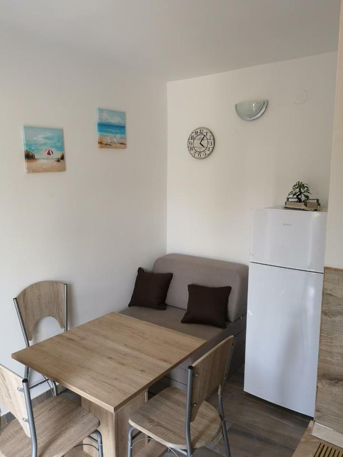 ויר Tomek Apartment מראה חיצוני תמונה