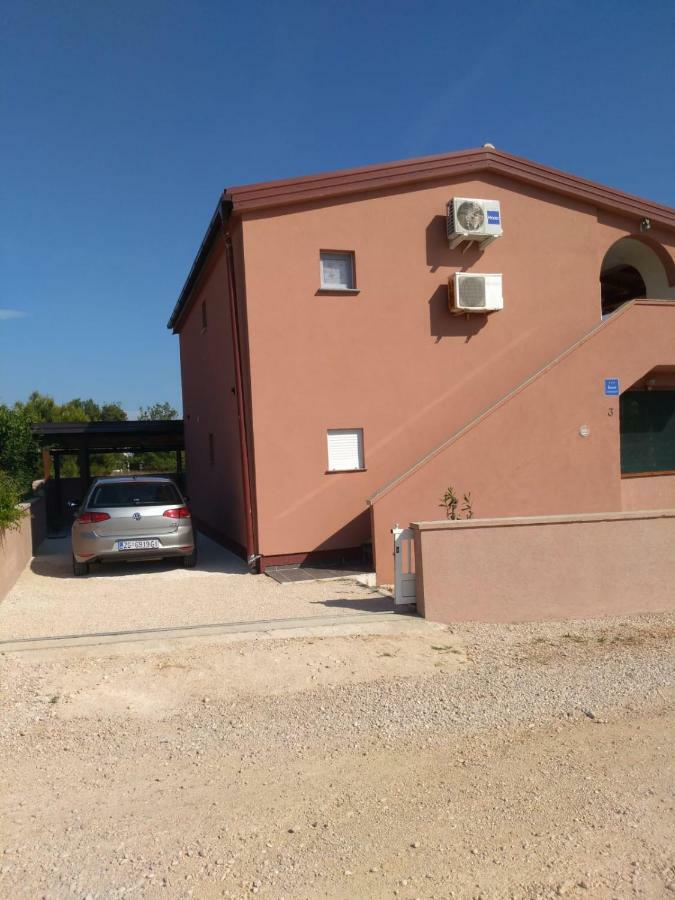 ויר Tomek Apartment מראה חיצוני תמונה