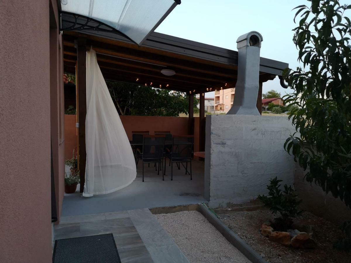ויר Tomek Apartment מראה חיצוני תמונה