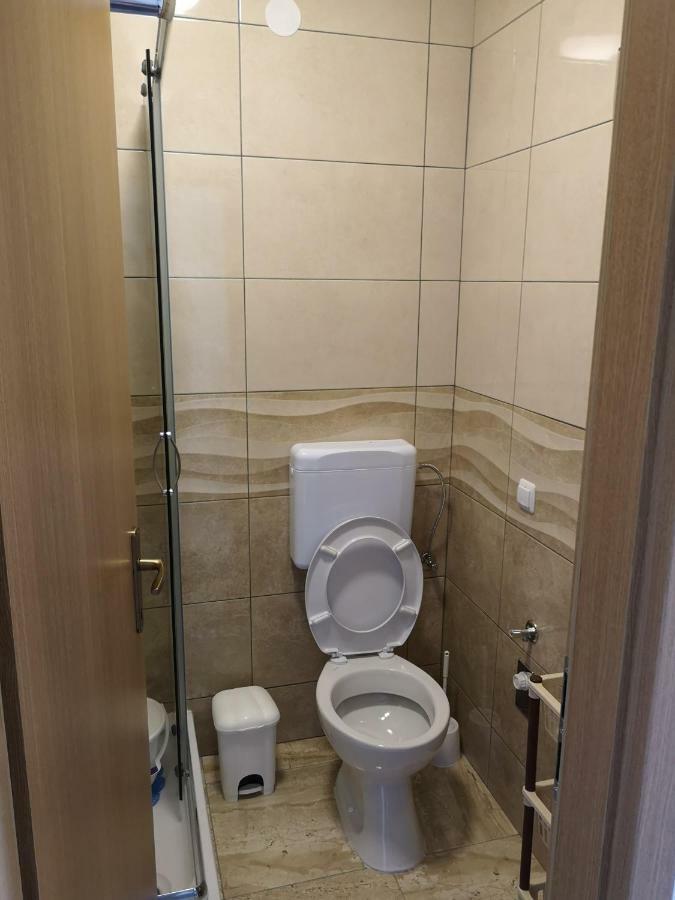 ויר Tomek Apartment מראה חיצוני תמונה