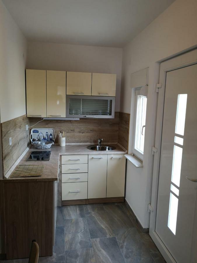 ויר Tomek Apartment מראה חיצוני תמונה