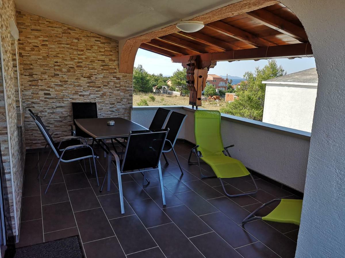 ויר Tomek Apartment מראה חיצוני תמונה
